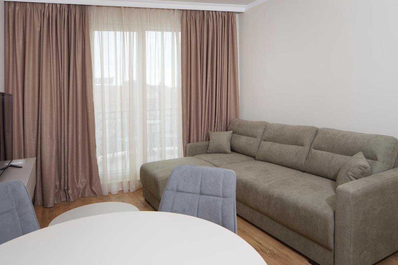 Bellicity Apart Complex ラヴダ 部屋 写真